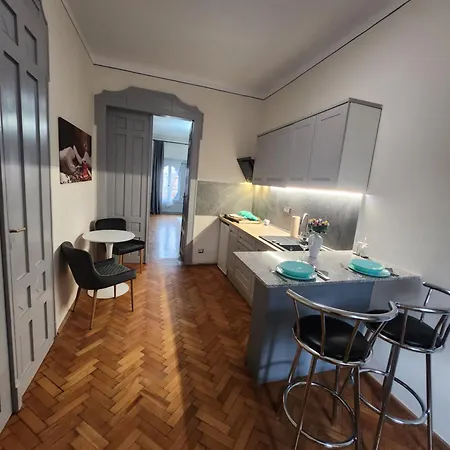 Old Town Escape Apartment