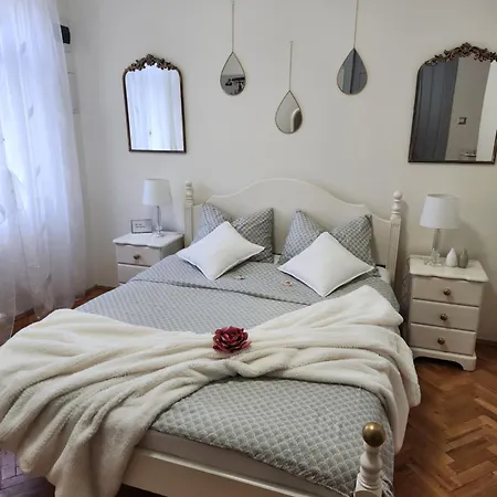 Old Town Escape Apartamento *